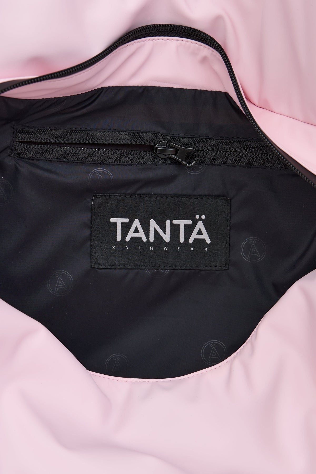 TANTÄ Waterproof Slouch Bag