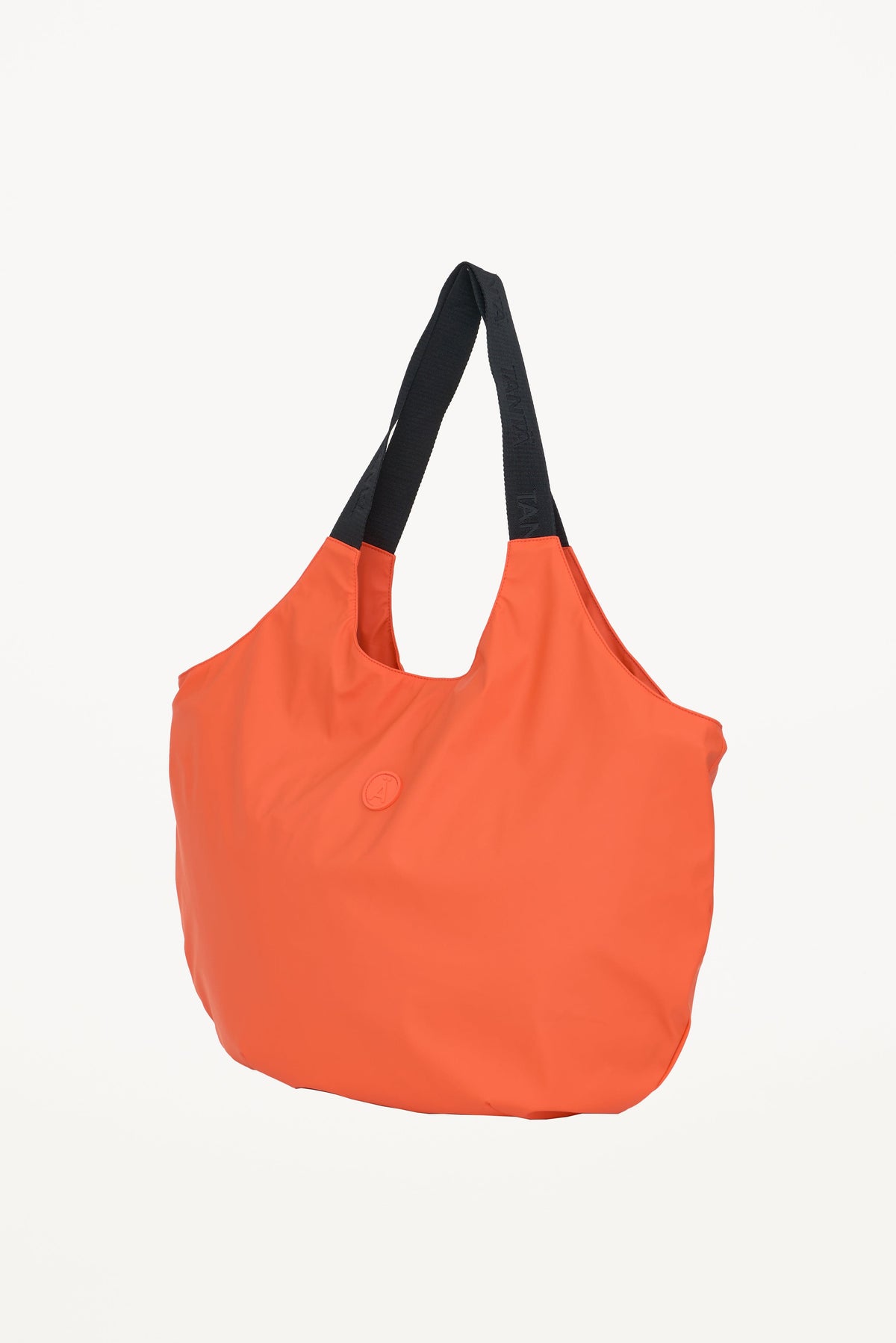 TANTÄ Waterproof Slouch Bag