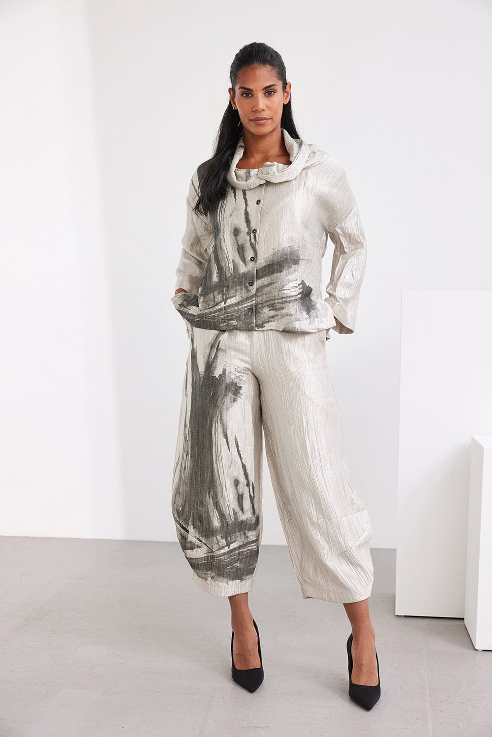 OZAI N KU Foil Trouser