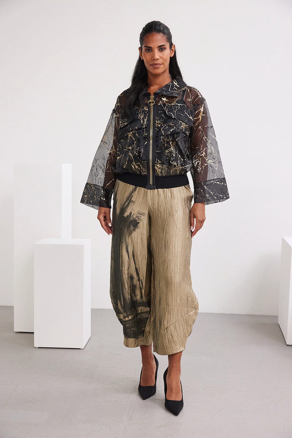 OZAI N KU Foil Trouser