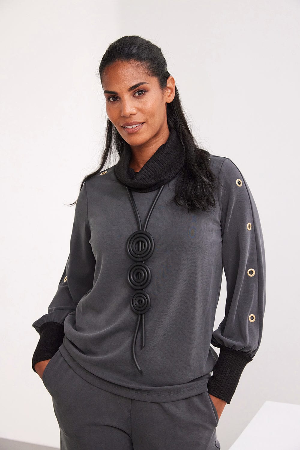 Sorcha Black Necklace