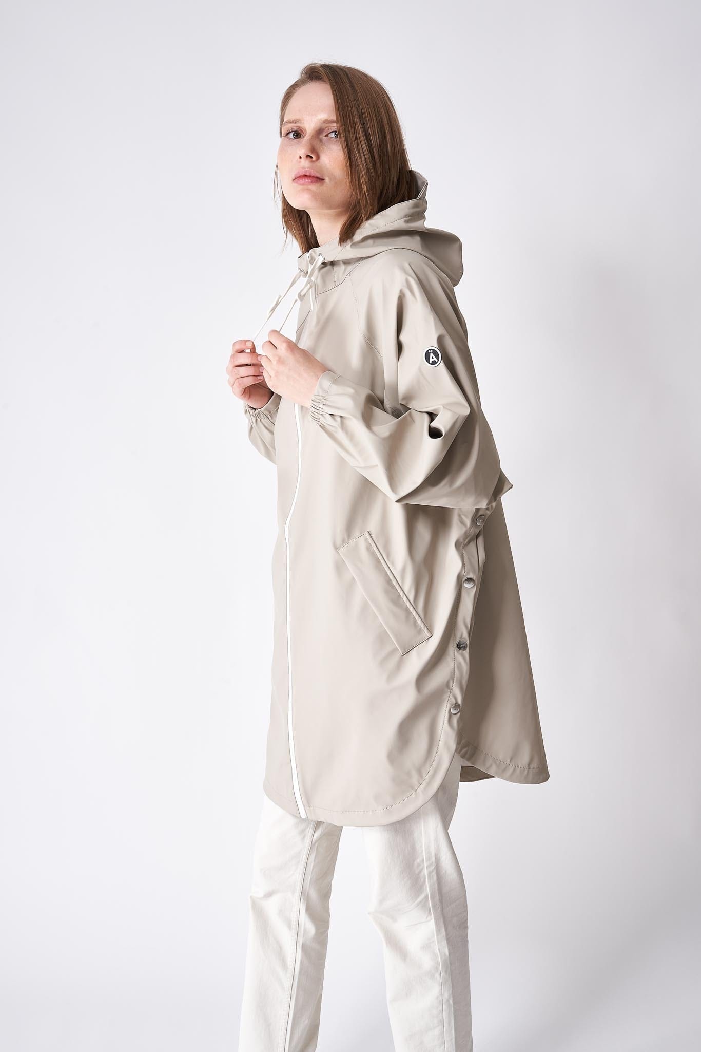 Cape deals rain coat